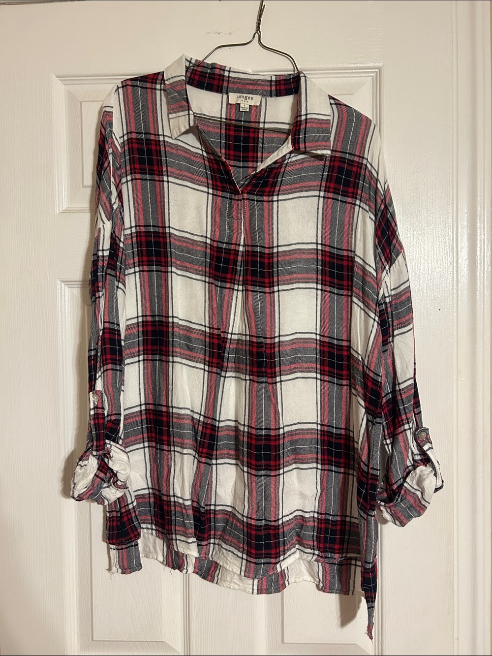 Umgee White, Red and Black Plaid Roll-Tab Button Down Shirt